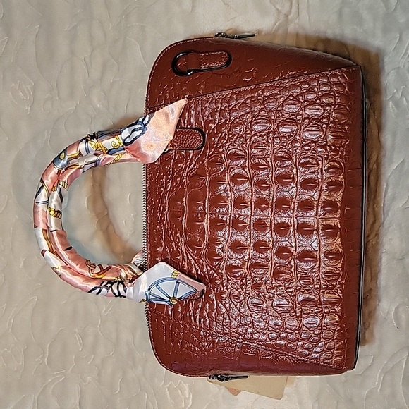 ALENOR™ – Crocodile Embossed Large Capacity Crossbody Handbag Set